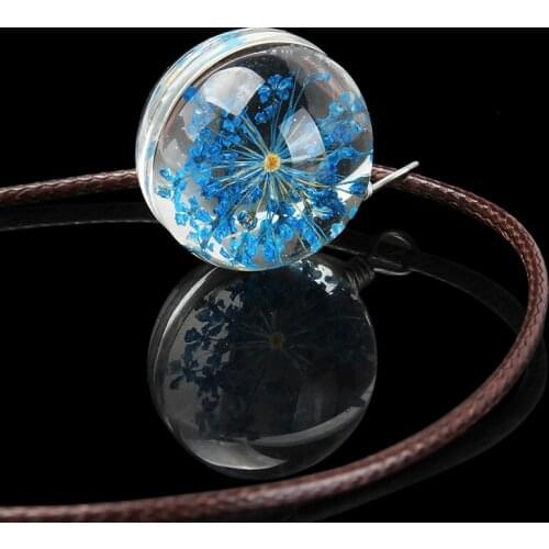 Handmade Dried Flower Necklace Gypsophila Time Dome Glass Pendant Leather Chain Boho Long Statement Necklaces Summer Jewelry