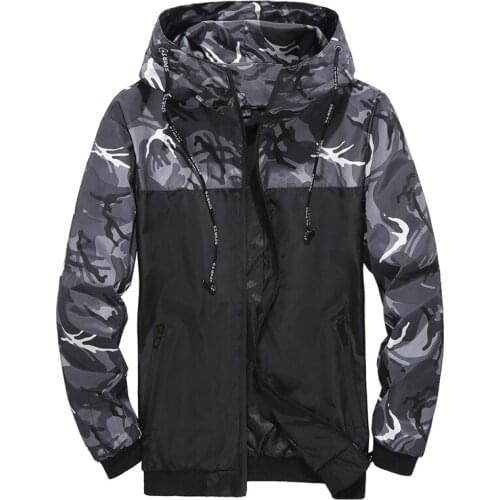 New 2020 Fashion Windbreaker Camouflage Printed Skin Mens Jacket Tooling Hooded Color Matching New Youth Coats Plus Size 6XL