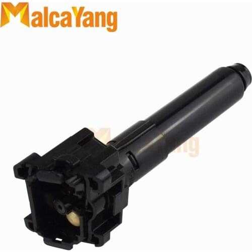 L/R Headlight Cleaning Gun Headlamp Washer Nozzle Sprayer Jet 85208-33120 85207-33120 For To-yota Camry 2018