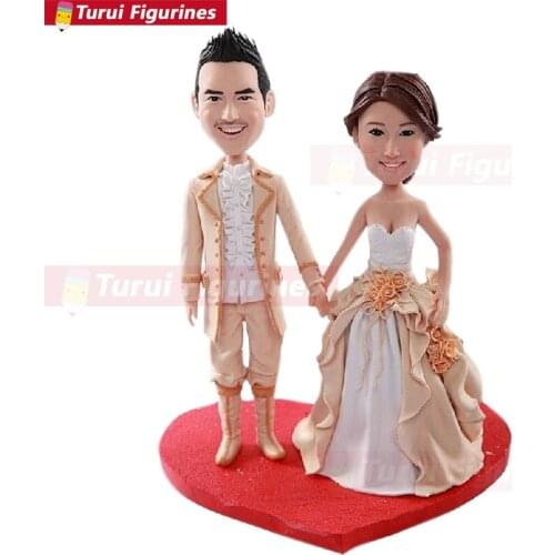 Medieval Royal Wedding Personalized Cake Topper Bobble Head Clay Figurines Based on Customers' Photos Using As Wedding Cake Topp