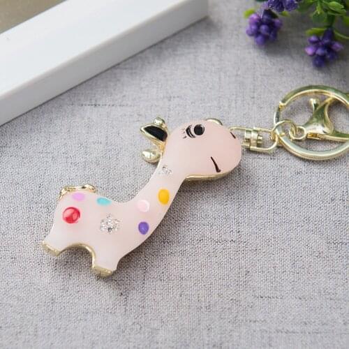 Car Keychains Resin Cute Giraffe Home keyrings Decoration Ornaments Auto Styling Holiday Girl Boy Friend Gifts Car Accessories