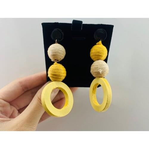 Hot Sale Earrings Fashion Linen Hemp Rope Ball Hit Color Brincos Long Statement Wood Round Drop Earrings Women Jewelry