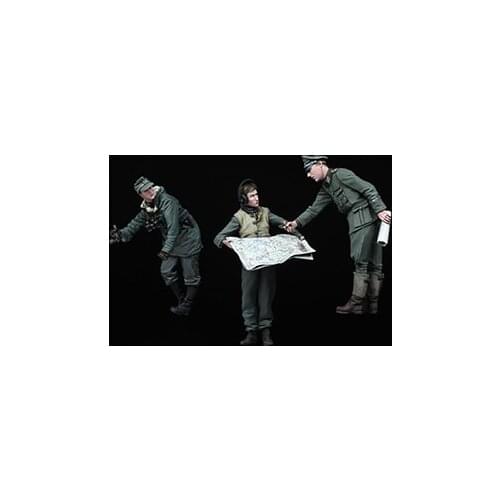 Resin Figure 1/35 ancient officer crew include 3 man Model Unassambled Unpainted Figure Building Kit