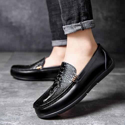 Genuine Leather Men Casual Shoes Italian Men Loafers Moccasins Slip On Mens Flats Breathable Male Driving Shoes