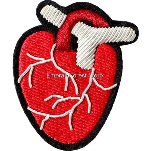 Indian silk hand embroidery badge creative brooch accessories pin French design men and women heart-shaped brooch tide