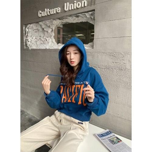 New Spring and Autumn Womens Hoodie Fashion Loose College Style Printed Pullover Outdoor Leisure Sports Long Sleeve Top