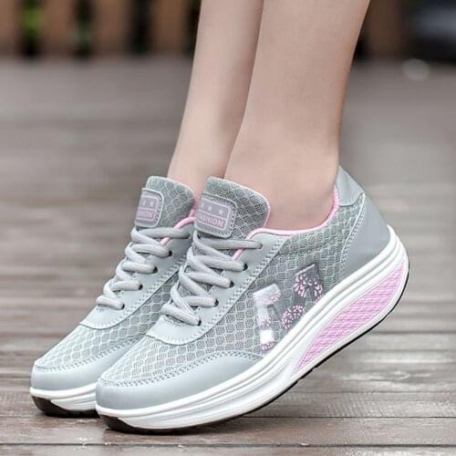 New Women Chunky Rocking Shoes High Quality Breathable Ladies Platform Sneakers Chaussures Femme 2020 Zapatillas De Mujer
