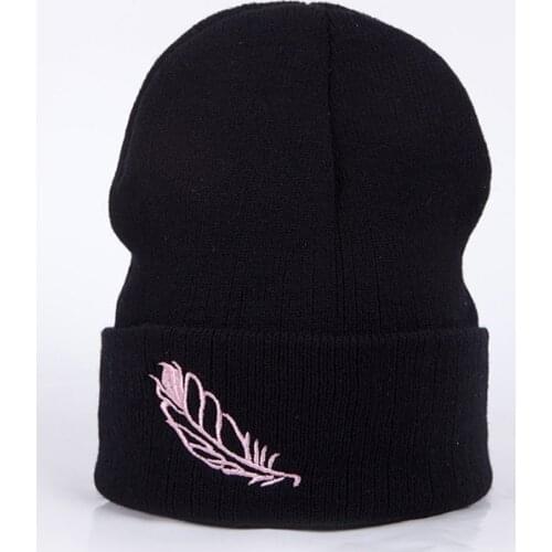Unisex Winter Beanies Embroidery Feather Pink Balck Knit Hat Casual Comfortable Woolen Hat Warm Cold-proof Cap