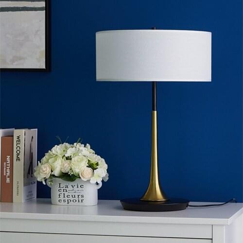 Modern minimalist table lamp living room decorative table lamp bedroom bedside counter lamp light luxury minimalist table lamp