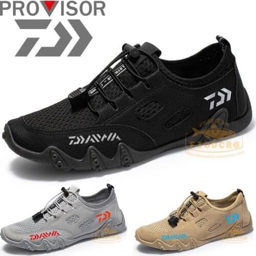 Daiwa Men Fishing Shoes Summer Mesh Hollow Fishing Shoes Outdoor Wading Hiking Outdoor Beach Shoes Breathable Sheepskin Shoes