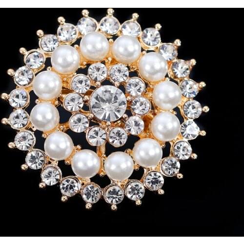 Charming Rhinestone Simulated Pearl Flower Brooches for Women Hijab Scarf Clip Sweater Broches Coat Dress Pins Wedding Jewelry