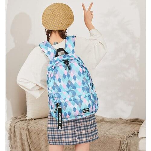 Pretty Flower Printed Women Backpack Fashion Personality Female Rucksack Fresh Style School Backpack For Teenage Girls