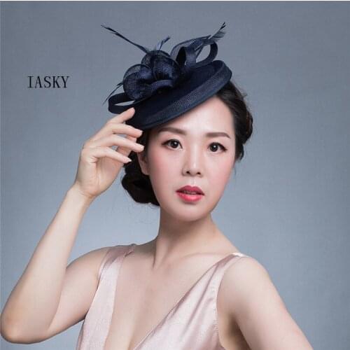 2018 Newest Women Feather Fascinator Headpieces Paris Show Derby Wedding Cocktail Party Bride Feather Flower Hair Clip Headress