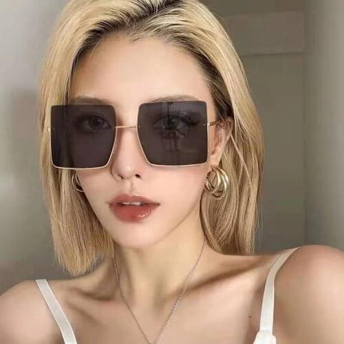 Women Sunglasses Trending Vintage Metal Half Frame Square Sun Glasses Luxury Designer Fashionable Men Glasses for driving a car