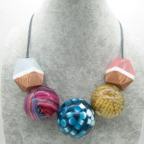 Simple and Generous Various Beads Combo Women`s Fashionable Bead Short Collar Necklace