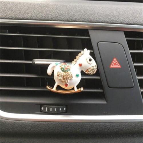 The new diamond horse vehicle air conditioning outlet perfume holder with aromatherapy balm clamp vehicle vehicle interior