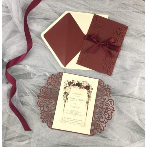 50pcs Burgundy Wedding Invitation Card Laser Cut Floral Glitter Engagement Baptism Invitations Bridal Shower Invites envelopes