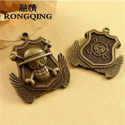 RONGQING Antique Bronze 32*36MM Skull Shield Charms Pendant for Jewelry Making 20pcs/lot