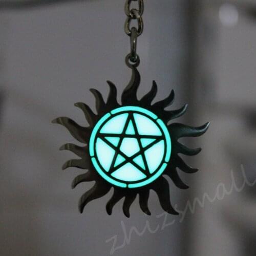 Supernatural Pentagram keychain The Lesser Key of Solomon keychain dean sam key ring GLOW in the DARK keychain Pendants GIFT