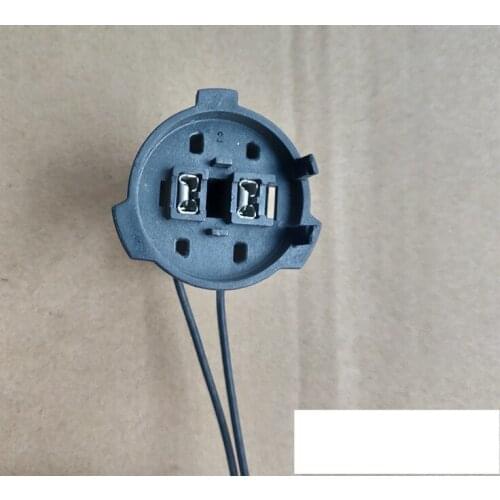 2pcs for Volkswagen Lamando Lavida Skoda Octavia Trumpchi headlight low beam high beam H7 lamp socket bulb plug