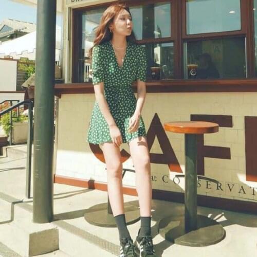 New Korean Fashion Dresses Choi Sooyoung The Same Green Polka Dot Dress Female V-neck Chiffon Floral Skirt French Daisy Dresses