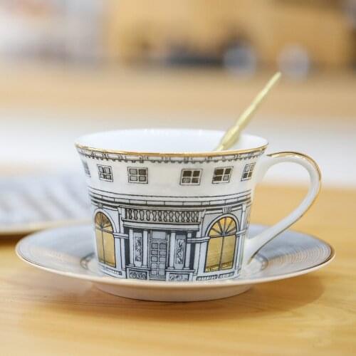 Tea Cup Bone China Gold Window Retro Swan Castle Classic Wind Coffee Cup Home Decoration tea cups and saucer sets