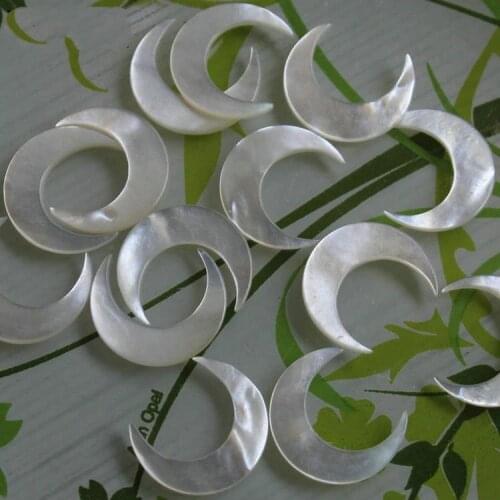 50PCS/lot Natural white plate mother-of-pearl horn moon crescent diy earrings bracelet necklace pendant material accessories