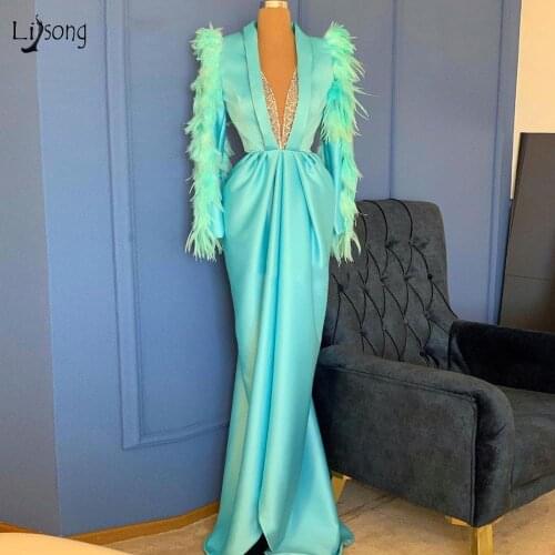 Sky Blue Arabic Formal Evening Dresses Long Sleeves Sexy Celebrity Dress 2020 Feathers V Neck Wedding Party Dress Robe De Soiree