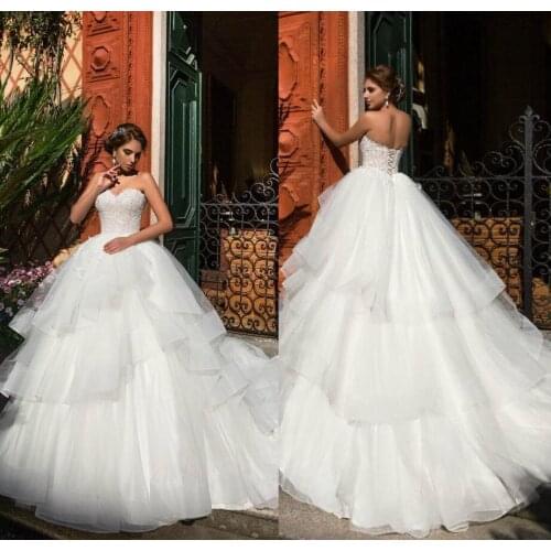 Sweetheart 2021 Lace Appliqued Wedding Dresses Lace-Up Back Simple Ruffles Robe de Mariee Bridal Gowns Tiers Skirt Marriage Dres