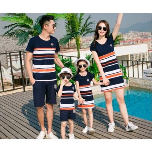 DHL 100pcs Family Matching Outfits Fashion Striped T-shirt Outfits Family Dresses