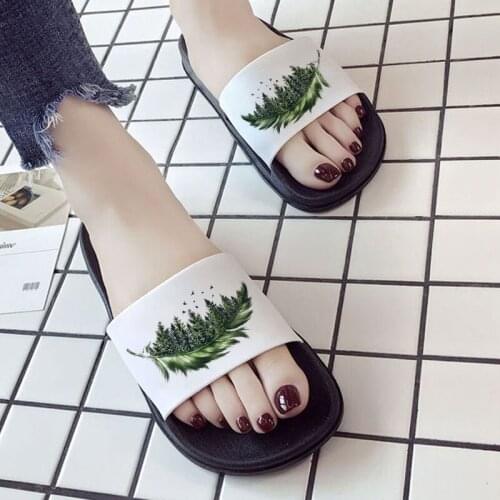 Leaves Print Feather Print Aesthetic Slipper Slide Sandals 2021 Summer Fashion Women Slippers Female Indoor Shoes