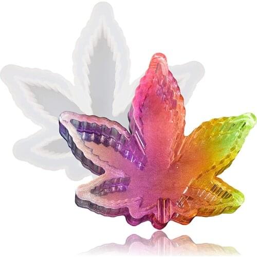 DIY Crystal Epoxy Maple Leaf Ashtray Mold Handmade Storage Ashtray Resin Mold Silicone Tray Crafts