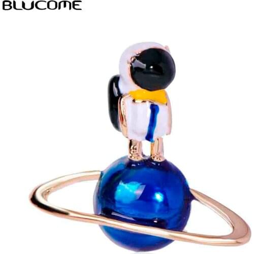 Blucome Creative Enamel Brooch Astronaut Planet Cute Alloy Jewelry Men Children Girl Pilot Clothing Scarf Skirt Accessories Gift