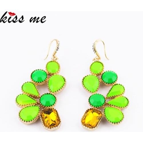 New Designs KISS ME Fashion Accessories Graceful Bright Green Stud Earrings Women Brand Jewelry