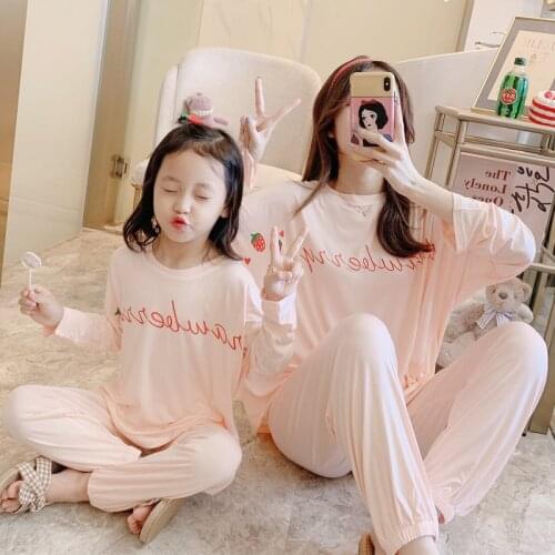 Mother Daughter Pajamas Long Sleeve Christmas Family Look Clothing Mommy and Me Clothes Baby Girl Sleepwear Strawberry Homewear