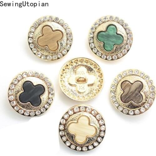 SewingUtopian Beautiful Buttons