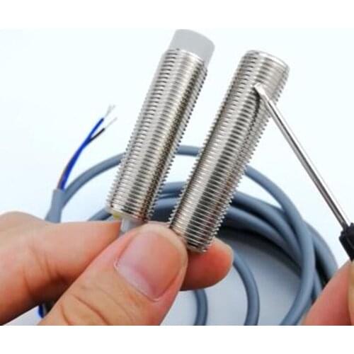 2pcs M12 proximity switch sensor three wire NPN normally open 24V 12mm metal inductive switch waterproof belt shielding