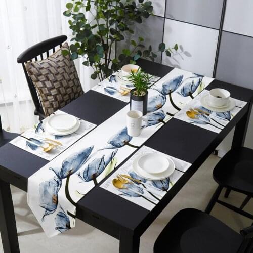 Blue Tulip Flowers White Table Runner Table Mats Cover For Home Wedding Banquet Festival Party Catering Hotel Table Decoration