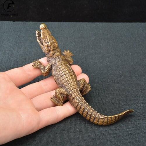 Vintage Copper Crocodile Figurine Incense Holder Classical Miniature Copperware Bronze Animal Statue Ornament Desk Decor Tea Pet