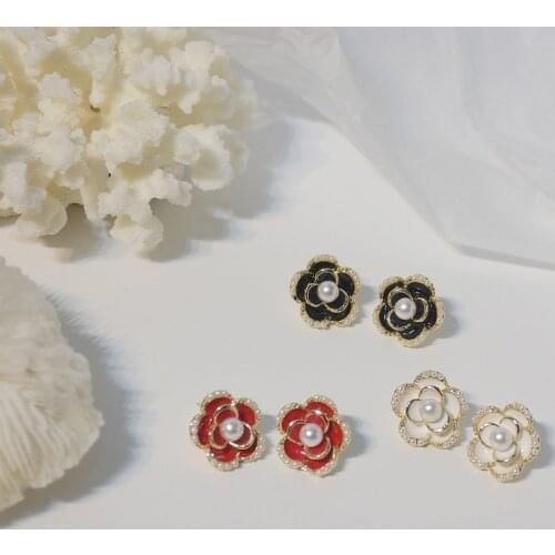 2020 New Arrival Metal Women Trendy Stud Earrings Korean French Retro Rose Pearl Oil Drop Simple Earrings Elegant Jewelry