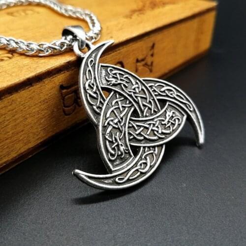 Mysterious Horned Ring Embossed Mens Pendant Necklace Retro Fashion Charm Necklace Party Jewelry for Men
