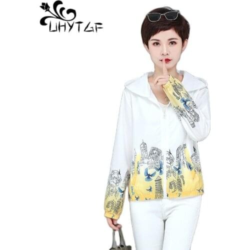 UHYTGF Hooded Summer Jacket Womens Long-Sleeved Printing Breathable Thin Sun Protection Clothing Short Coat Plus Size Tops 1495