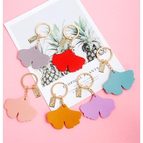 Cute Korean Luxury Leather Ginkgo biloba Keychain for Women Car Keys Bag Decor Charms Keyfob Elegant Lucky Keyring Best Gifts