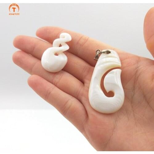 3Pcs Natural Polishing White Shell Pendants For Necklace Exquisite Spiral Shape Shell For Women Jewelry Necklace Especially Gift