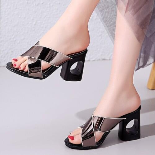 Casual Summer Flip Flops Fashion Thick High Heels Slipper Beach Shoes for Women Gold silver Mules Shoes Women 2021 Plus size
