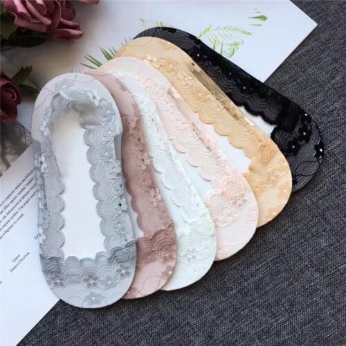 1 Pair Fashion Women Summer Silicone Socks Style Lace Flower Short Sock Antiskid Invisible Ankle Socks for girls