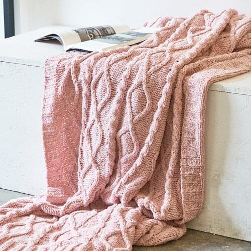 Nordic Lady Sleeping Knitted Blankets Sofa Decor Warm Autumn /winter Sweater Beige/ Pink/ Yellow Throws Blankets 130*180cm