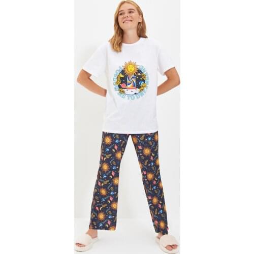 Trendyol Astro Printed Knitted Pajamas Set THMAW22PT0081