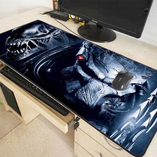 Mairuige Predator Movie Keyboards Mat Rubber Gaming mousepad Desk Mat Customized laptop Gaming Large Locking Edge mouse pad