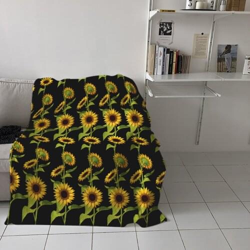 Sunflower Texture Black Retro Throw Blanket for Sofa Warm Blanket on Bed Home Bedspread Travel Fleece Blanket